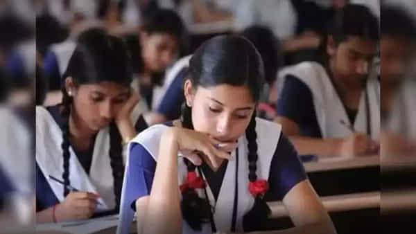AP Inter Exams: ఇంటర్మీడియట్ విద్యార్ధులకు అలర్ట్.. అక్టోబరు 15 నుంచే త్రైమాసిక పరీక్షలు
