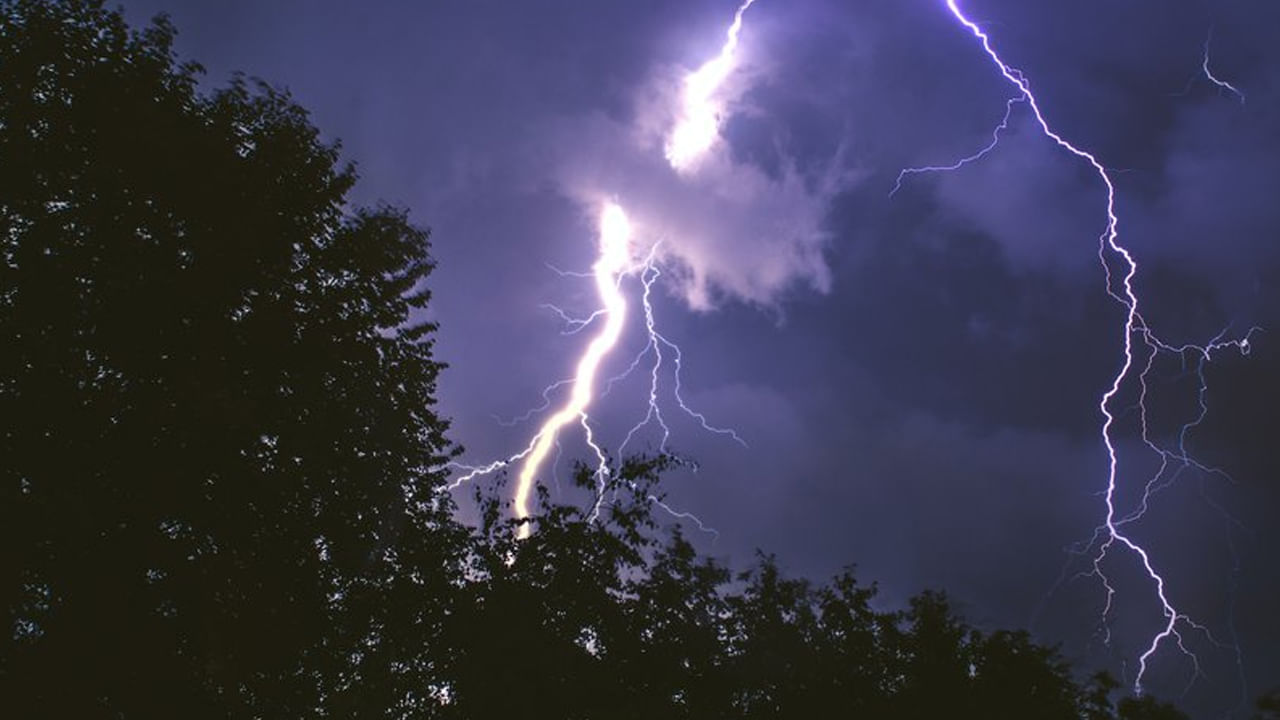 AP Rains: ఏపీకి వాన గండం ఇంకా వీడలేదా.? ఇదిగో తాజా వెదర్ రిపోర్ట్