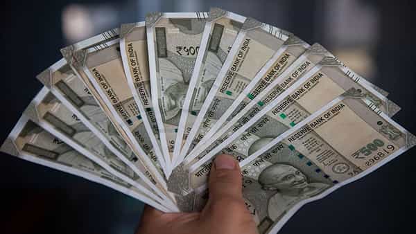 Ladki Bahin Yojana Scam: ప్రభుత్వానికే కుచ్చుటోపీ పెట్టిన ఘనుడు.. నకిలీ పేర్లతో భారీ మోసం..