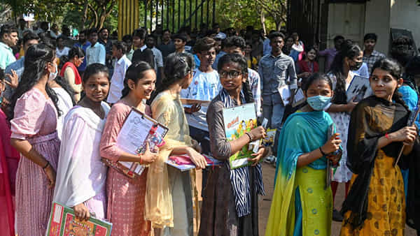 CBSE 10th Students: ఈ ఏడాది సీబీఎస్ఈ టెన్త్ విద్యార్థులకు ఎస్సెస్సీ బోర్డు పరీక్షలే..! ఏపీ ప్రభుత్వం కీలక నిర్ణయం