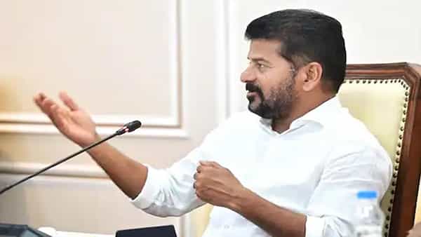 CM Revanth Reddy: ఇందిరమ్మ ఇళ్ల నిర్మాణంపై సీఎం రేవంత్ రెడ్డి సమీక్ష.. దసరా నాటికి కమిటీల ఏర్పాటు..!