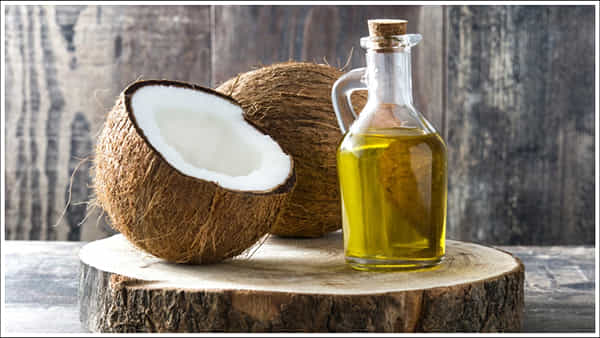 Health Tips: కొబ్బరి నూనెతో బరువు తగ్గుతారా? ఈ ఆయిల్తో ఉపయోగాలేంటి?