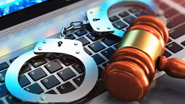 Cyber Crime: అసలేంటీ డిజిటల్ అరెస్ట్.. కేటుగాళ్ల కొత్త రూటు ఏంటి.?