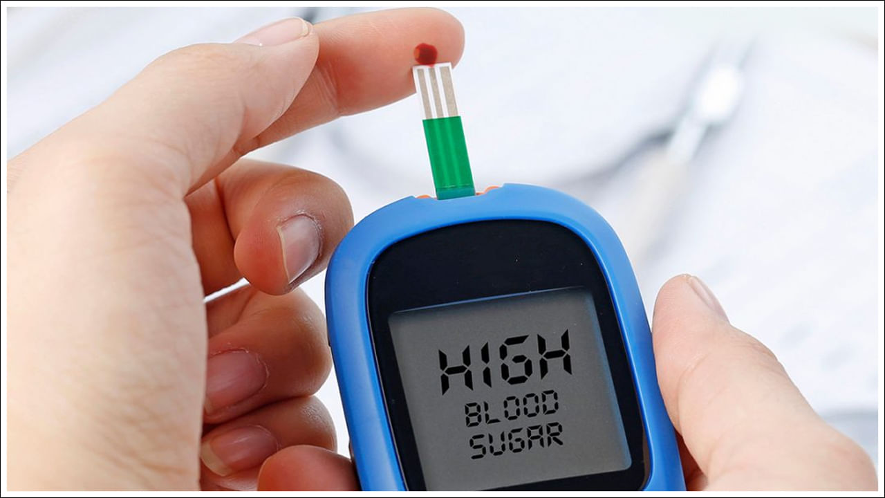 Diabetes: మధుమేహ ఉన్నవారు పొరపాటున కూడా ఈ 4 తినకండి.. షుగర్‌ లెవల్‌ పెరుగుతుంది!