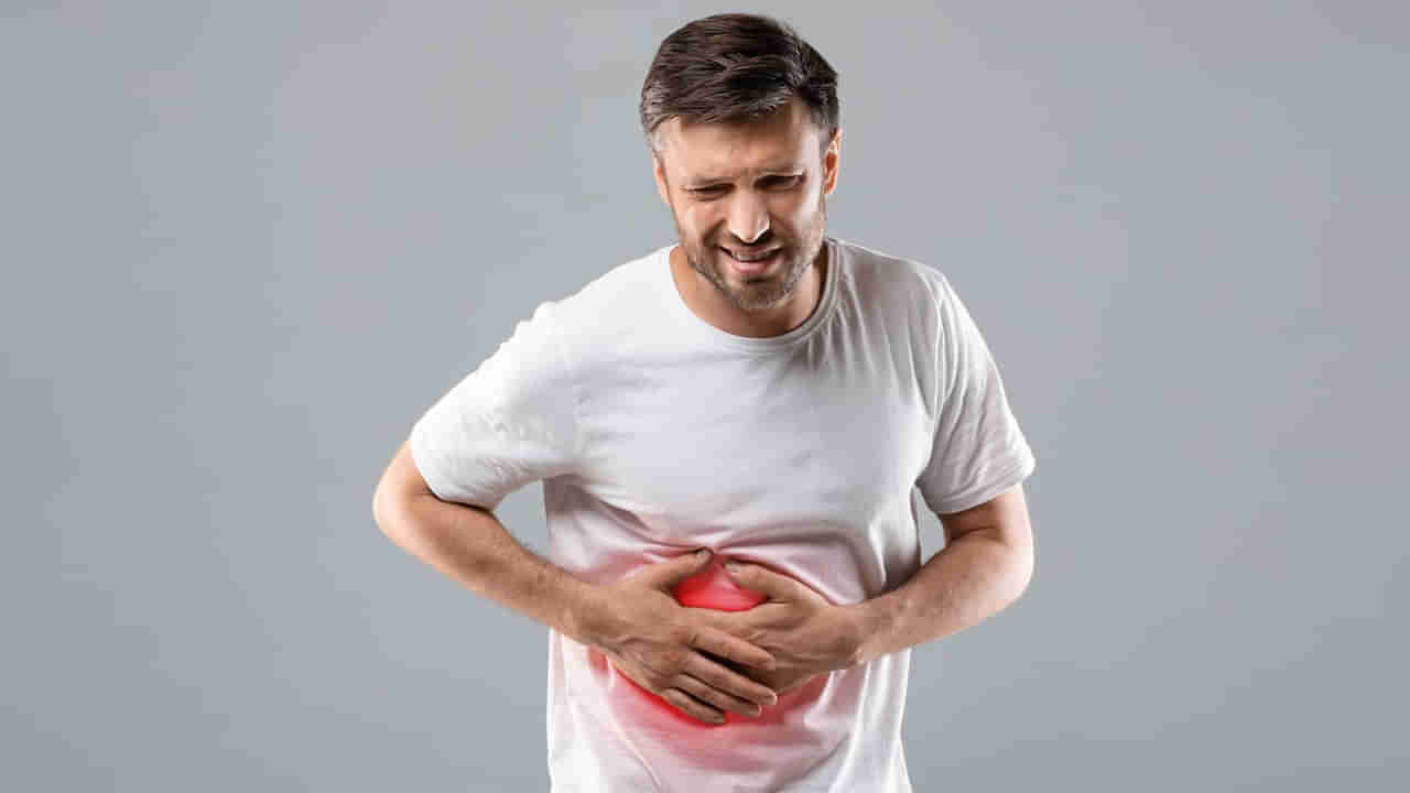 Fatty Liver: ఈ లక్షణాలు కనిపిస్తున్నాయా.? ఫ్యాటీ లివర్‌ సమస్య ఉన్నట్లే..