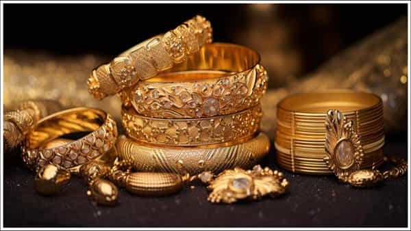 Gold Price: భారీగా పెరుగుతున్న బంగారం ధర.. దీపావళి నాటికి రికార్డ్ సృష్టించనుందా?