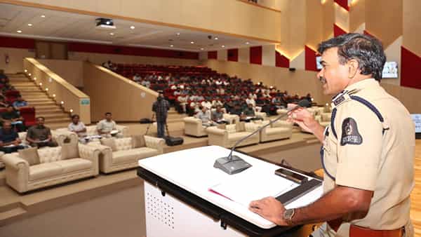 Hyderabad: హైదరాబాద్లో డీజే మోతలపై పోలీసుల ఫోకస్.. మతపరమైన ర్యాలీల్లో డీజే బ్యాన్..?