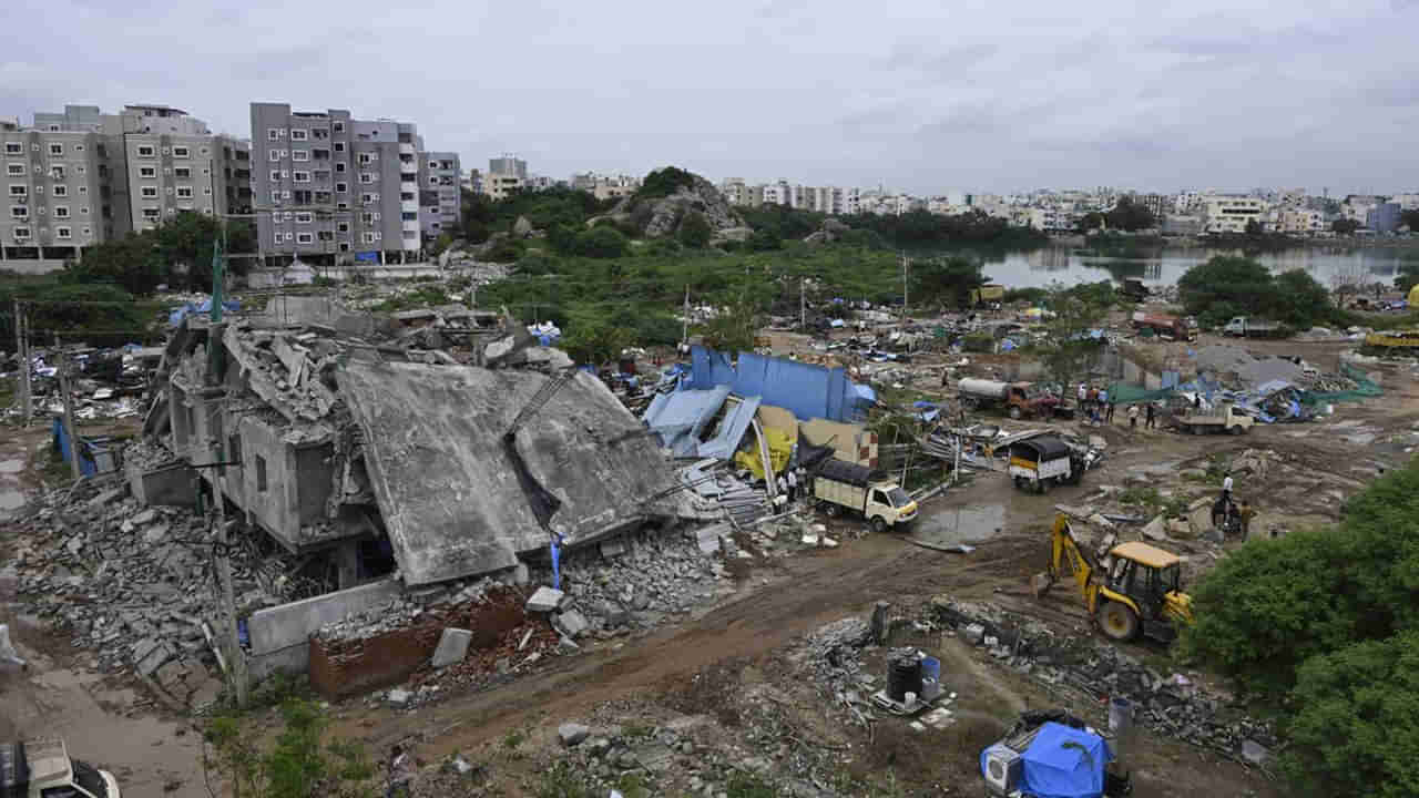 Hyderabad: ఈ దూకుడు ఆపేదెవ్వరు.. అన్నట్లు దూసుకుపోతన్న హైడ్రా.