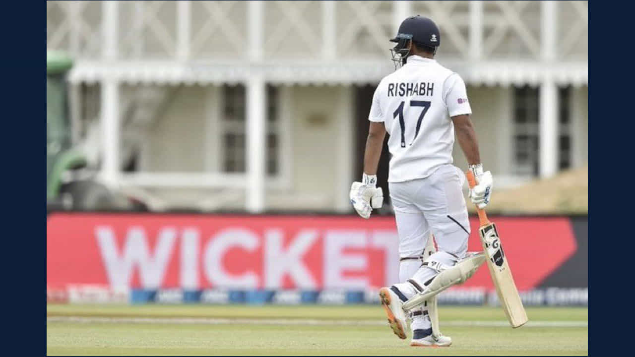 Rishabh Pant Big Record In Test Cricket: భారత్-బంగ్లాదేశ్ మధ్య చెన్నైలో తొలి టెస్టు మ్యాచ్ జరుగుతోంది. ఈ సమయంలో భారత జట్టు బ్యాటింగ్లో తొలుత తడబడింది. భారత్ 34 పరుగులకే 3 వికెట్లు కోల్పోగా, 144 పరుగులకే ఆ జట్టులోని ఆరుగురు ఆటగాళ్లు పెవిలియన్కు చేరుకున్నారు.