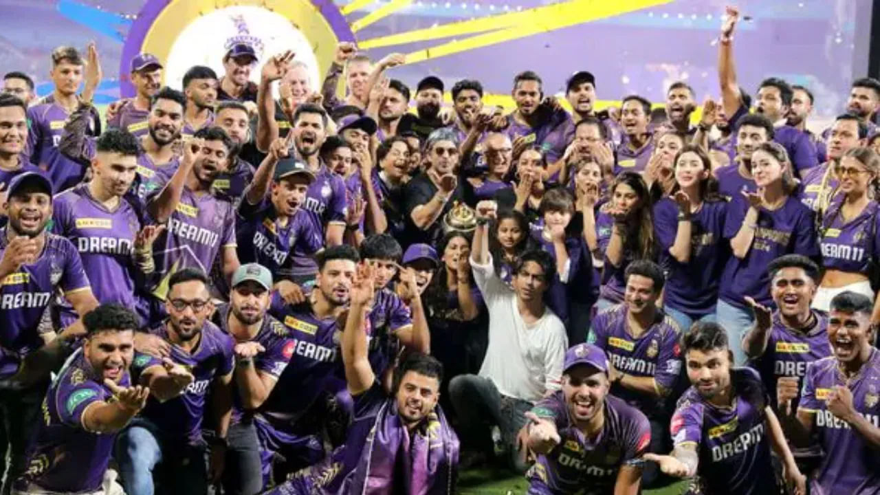 ప్రస్తుతం, KKR క్యాంపులో అనేక సహాయక సిబ్బంది సీట్లు ఖాళీగా ఉన్నాయి. గౌతమ్‌తో పాటు, బ్యాటింగ్ కోచ్ అభిషేక్ నాయర్, ఫీల్డింగ్ కోచ్ రియాన్ టెన్ డోస్కెట్ KKR నుంచి భారత కోచింగ్ సిబ్బందిలో చేరారు.