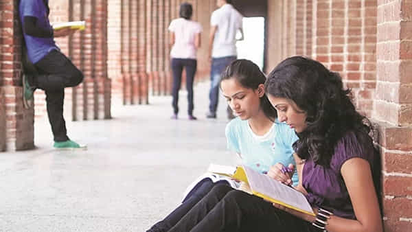 JEE Main 2025 First Session: నవంబర్ నుంచి జేఈఈ మెయిన్ తొలివిడత రిజిస్ట్రేషన్లు.. పరీక్ష ఎప్పుడంటే?