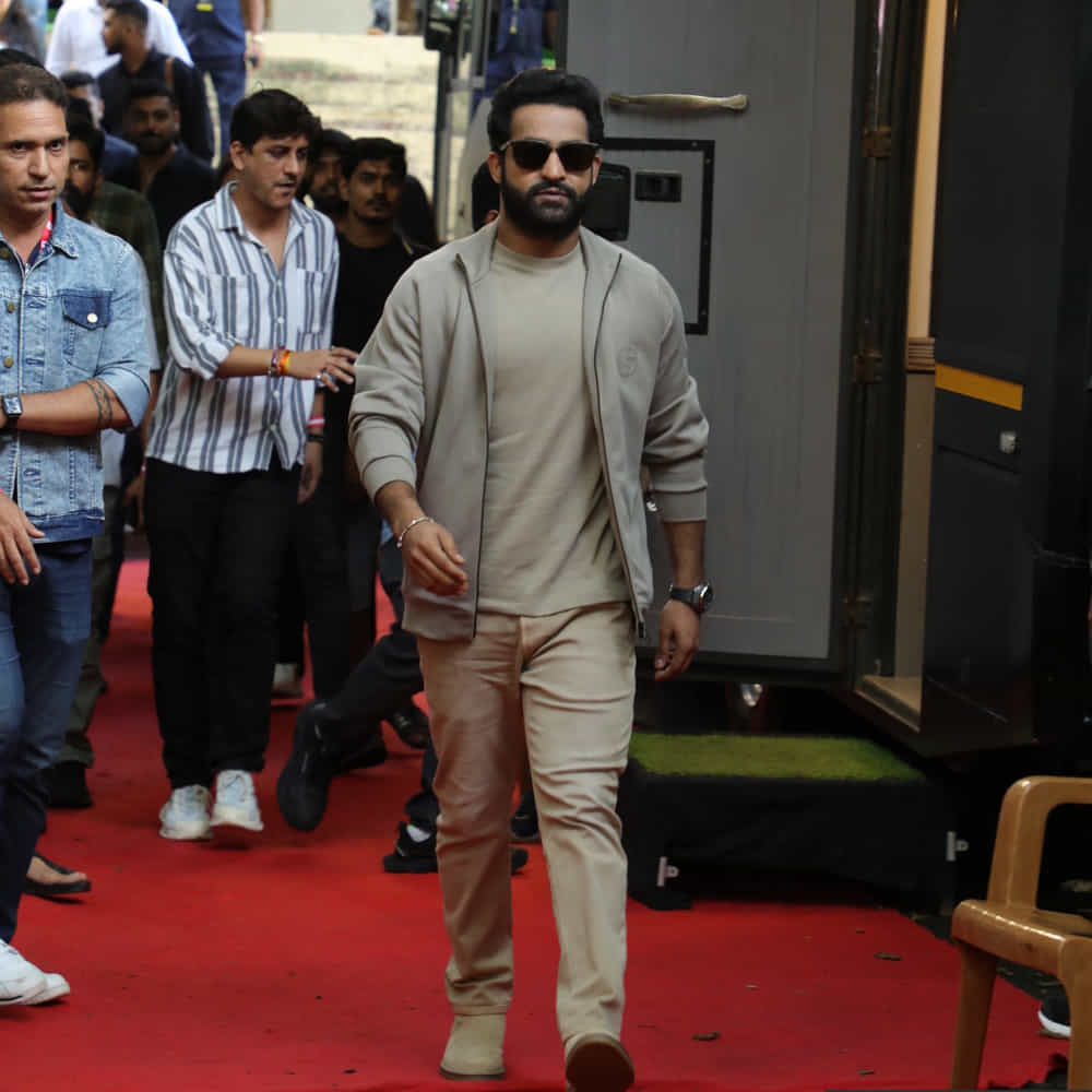 ట్రిపుల్ ఆర్ సినిమా ప్రమోషన్ల సమయంలో ఎక్కడికెళ్లినా తారక్ హైలైట్ అయ్యారు. ఆ సినిమా తర్వాత ఓపెన్ డయాస్ మీద తారక్ కనిపించిన సందర్భాలు చాలా తక్కువ.