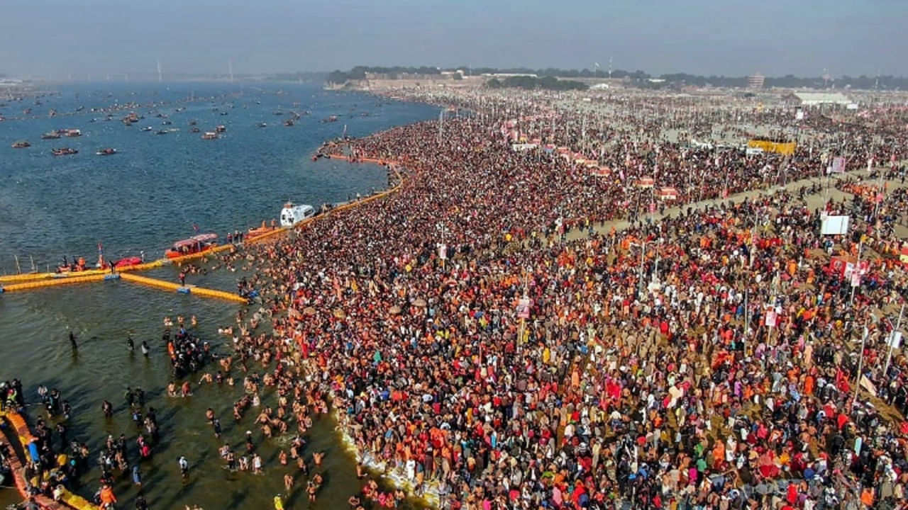 Kumbh Mela 2025: జనవరిలో అతిపెద్ద మహా కుంభమేళా.. కేంద్ర రైల్వే శాఖ కీలక నిర్ణయం! ఏకంగా 992 ప్రత్యేక రైళ్లు ఏర్పాటు