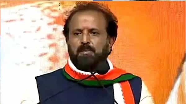 Madhu Yaski Goud: హై కమాండ్ తీరుపై సీనియర్ గౌడ్ అలక.. పదవి దక్కనందుకేనా...!