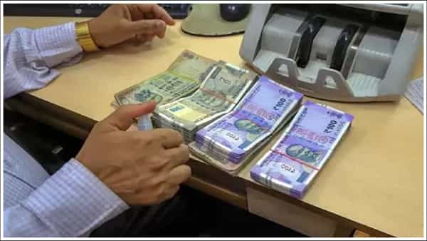 Bank Rules Change: వినియోగదారులకు అలర్ట్.. అక్టోబర్ 1 నుంచి ఈ స్కీమ్స్లో నిబంధనలు మార్పు!