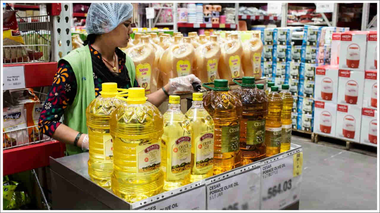 Edible Oil Prices: పండగకు ముందు సామాన్యులకు షాక్‌.. భారీగా పెరిగిన వంట నూనె ధరలు