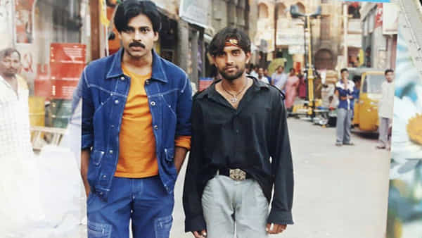 Tollywood: పవన్ కల్యాణ్ పక్కన ఉన్న ఈ బక్కపల్చని అబ్బాయిని గుర్తు పట్టారా? ఇప్పుడు ఇండస్ట్రీలో బాగా ఫేమస్