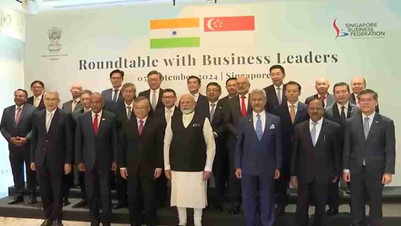 PM Modi in Singapore: భారత్‌లో పెట్టుబడులే లక్ష్యం.. ప్రధాని మోదీతో సింగపూర్ వ్యాపారవేత్తల భేటీ