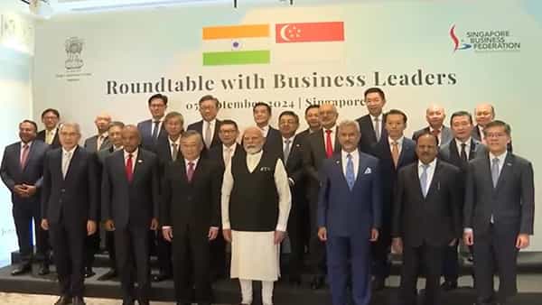 PM Modi in Singapore: భారత్లో పెట్టుబడులే లక్ష్యం.. ప్రధాని మోదీతో సింగపూర్ వ్యాపారవేత్తల భేటీ