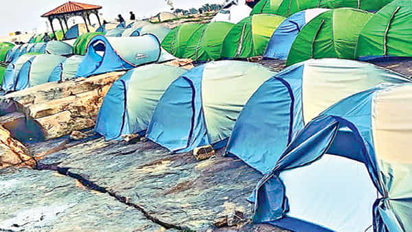 Gandikota: గండికోటలో నిద్రపోతున్న నిఘా నేత్రాలు.. గుడారాల ముసుగులో చాటుమాటు యవ్వారం