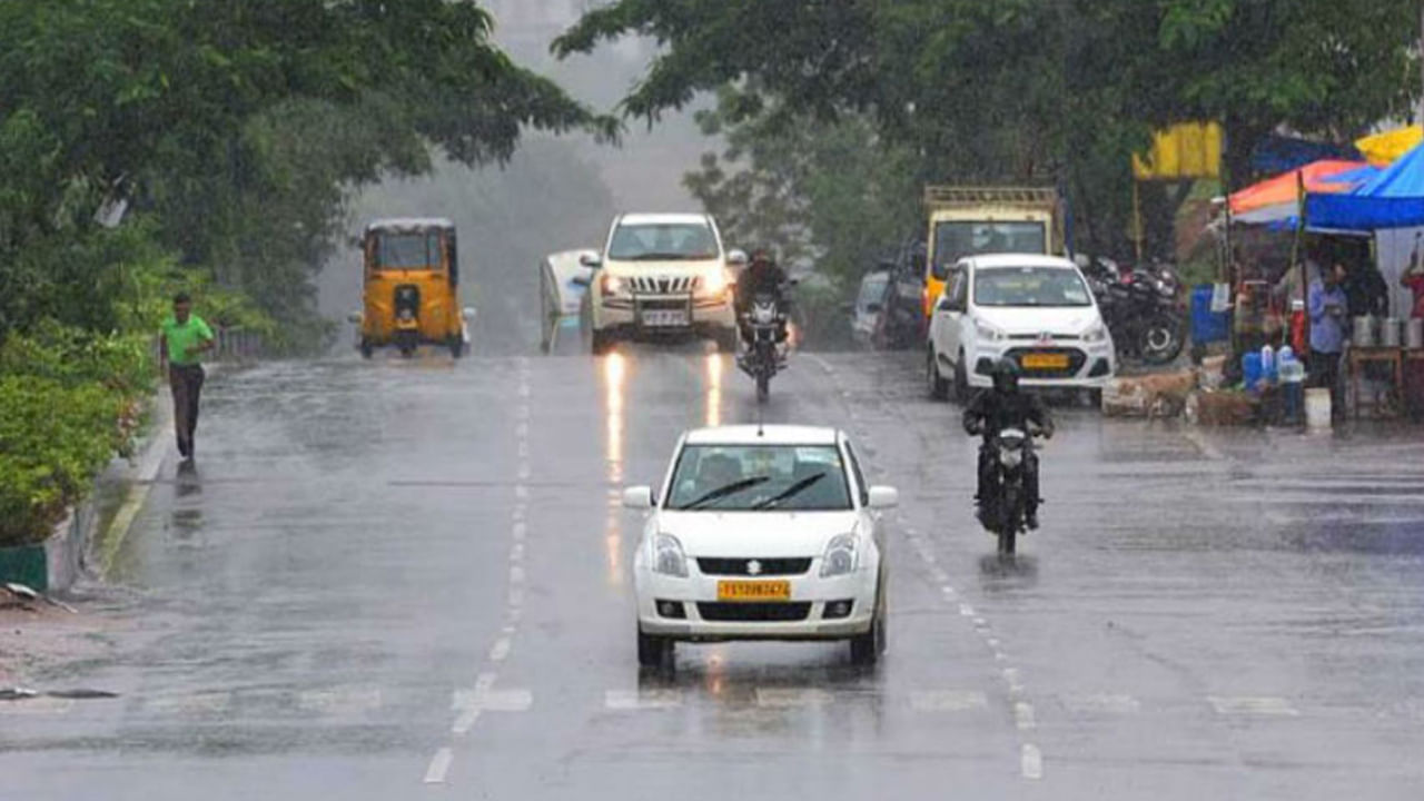 Rain Alert: భాగ్యనగరాన్ని కమ్మేసిన ముసురు.. మరికాసేపట్లో భారీ వర్షం