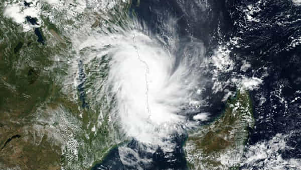 Rain Alert: తెలుగు రాష్ట్రాలను వీడని వానలు.. ముంచుకొస్తున్న మరో గండం.!