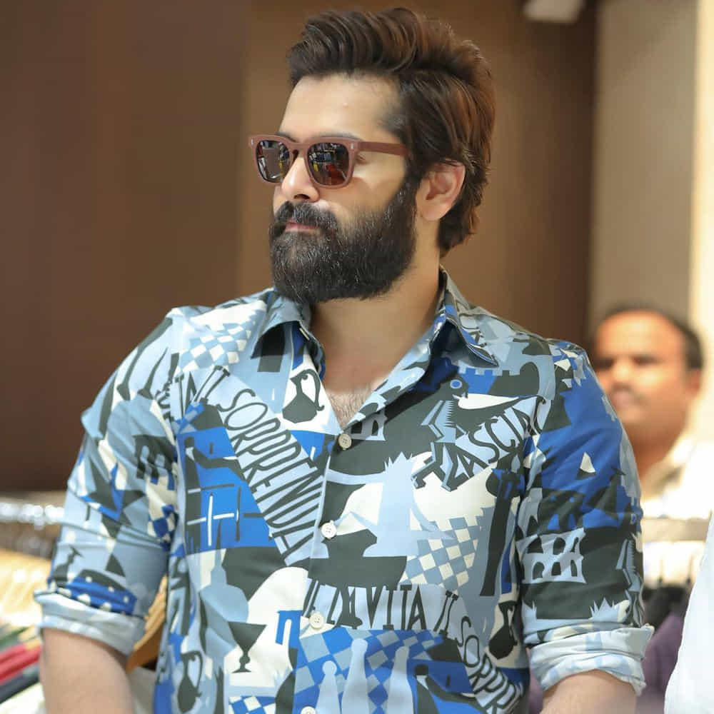 ఇస్మార్ట్ శంకర్ మాత్రమే మాస్లో ఆయనకు ఉన్న బ్లాక్బస్టర్. 2018లో హలో గురూ ప్రేమకోసమే తర్వాత పూర్తిగా మాస్కే పరిమితమైపోయారు ఎనర్జిటిక్ స్టార్. ఇస్మార్ట్ శంకర్తో వచ్చిన మాస్ ఫాలోయింగ్ డబుల్ చేసుకుందాం అనే కంగారులో.. బేసిక్స్ మర్చిపోయి మూస సినిమాలు చేసారు రామ్.