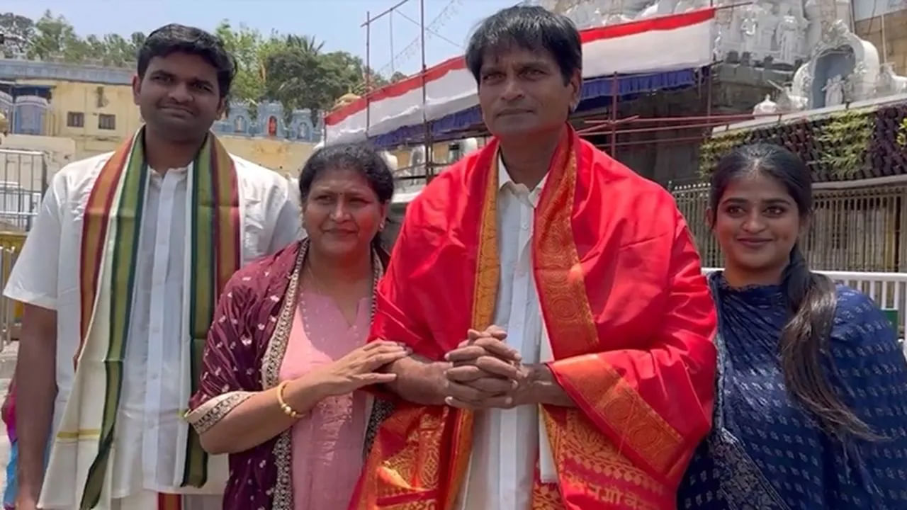 Ravi Babu Family