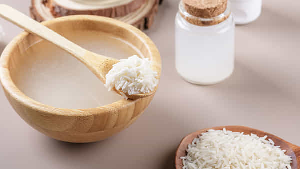 Skin Care Tips: తెలుపు నలుపుతో పని ఏముంది స్కిన్ అద్దంలా మెరిస్తేనే అందం.. రైస్ వాటర్తో స్కిన్కేర్ టిప్స్ మీ కోసం