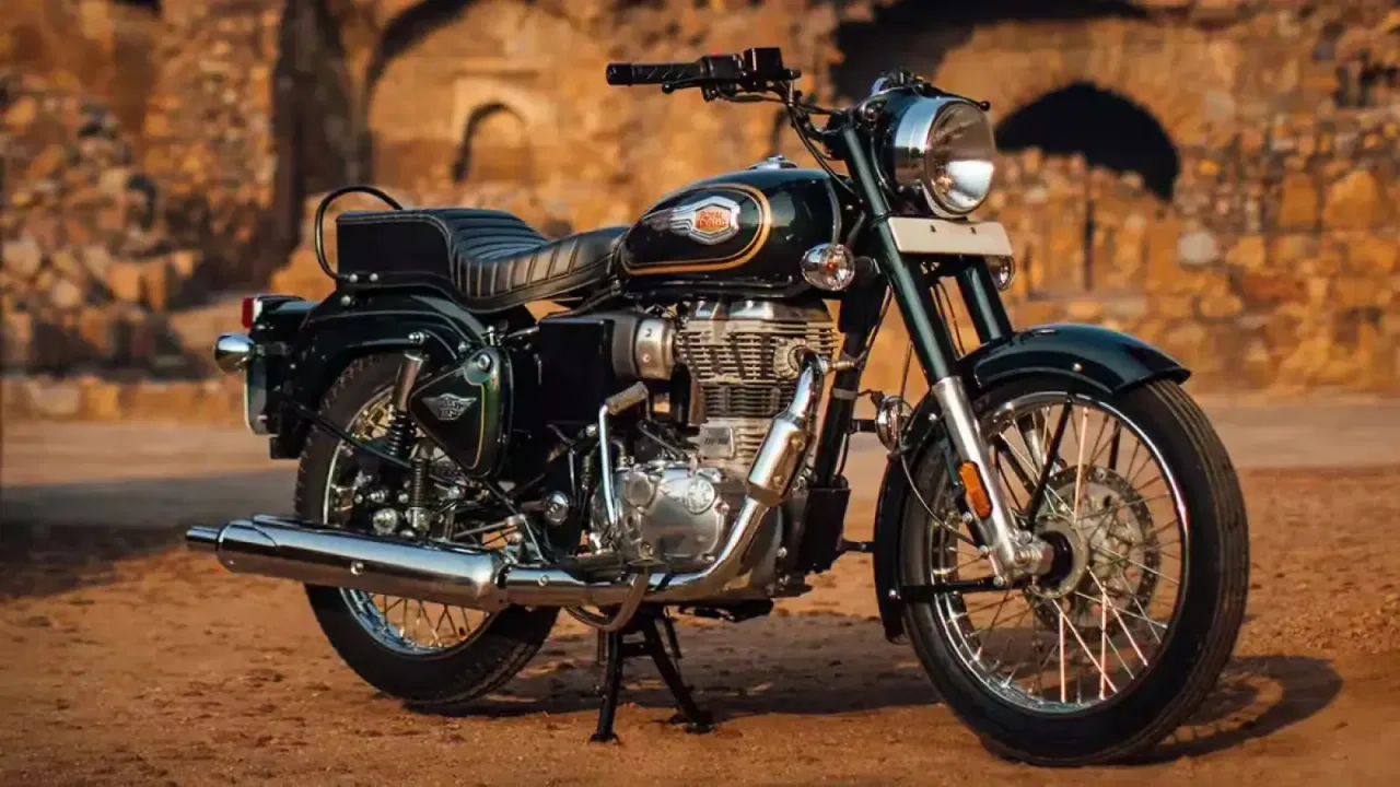 Royal Enfield Bullet 350: సరికొత్తగా బుల్లెట్టు బండి.. బ్లాక్ కలర్లో మైండ్ బ్లాంక్ చేస్తోందిగా..