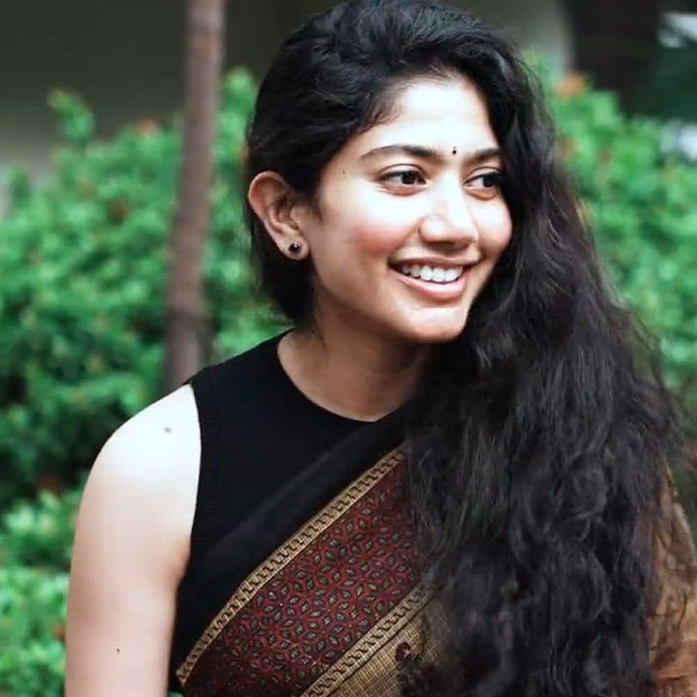 ట్రెండింగ్ అంటే మాకిష్టం.. నేను ట్రెండింగ్ మంచి ఫ్రెండ్స్.. సినిమాలు చేసినా చేయకపోయినా ట్రెండింగ్ అవ్వడం.. వైరల్ అవ్వడం ఎలాగో నాకు తెలుసు.! ఇండస్ట్రీలో ఓ హీరోయిన్కు ఈ మాటలు బాగా సరిపోతాయి.