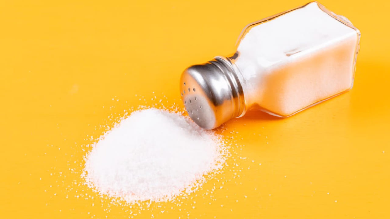 Salt: వామ్మో.. ఉప్పు తింటే క్యాన్సర్ వస్తుందా.? పరిశోధనల్లో భయంకర విషయాలు Salt: వామ్మో.. ఉప్పు తింటే క్యాన్సర్ వస్తుందా.? పరిశోధనల్లో భయంకర విషయాలు