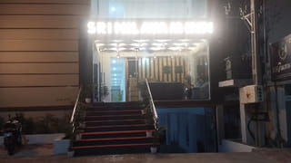 Andhra Pradesh: విహారయాత్రలో విషాదం.. అయ్యో.. ఒకరిని కాపాడబోయి మరొకరు..!