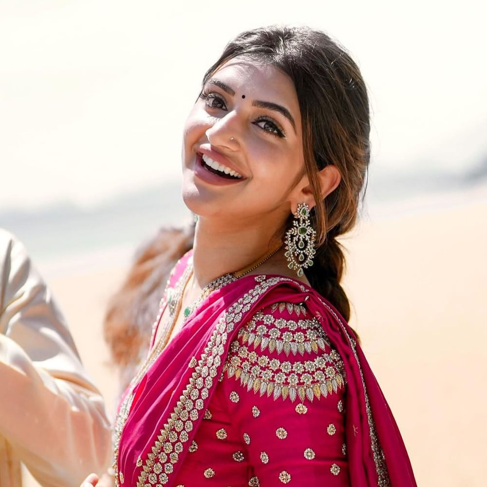 ఎప్పటికప్పుడు అప్డేట్‌ అవుతూ ఉంటే, ఏ ఇండస్ట్రీలోనైనా టాప్‌లో కొనసాగడానికి అవకాశం ఎక్కువగా ఉంటుందని చెబుతున్నారు.