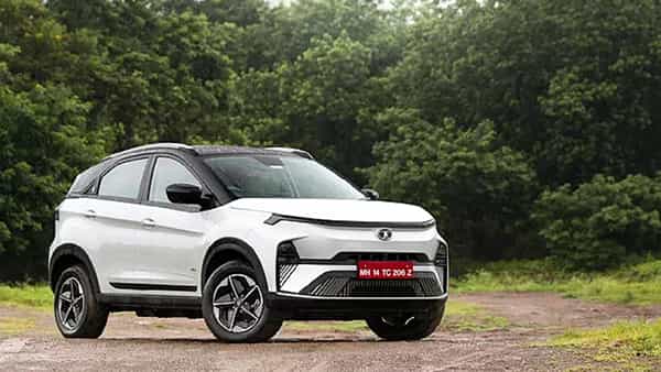 TATA Nexon EV: ఆకట్టుకుంటున్న టాటా నెక్సాన్ నయా ఎడిషన్.. సూపర్ చార్జింగ్తో పాటు బోలెడు ప్రత్యేకతలు