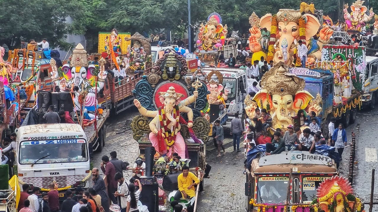  టోలిచౌకి, రేతిబౌలి, మోహిదీపట్నం వైపు నుంచి వచ్చే గణేష్‌ నిమజ్జనం ఊరేగింపు మాసబ్‌ట్యాంక్, అయోధ్య జంక్షన్, నిరంకారి భవన్, ద్వారకా హోటల్‌ జంక్షన్, ఇక్బాల్‌ మినార్‌ మీదుగా ఎన్టీఆర్‌ మార్గ్‌కు చేరుకుంటుంది.