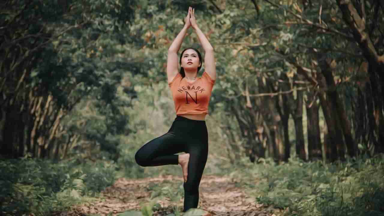 Yoga for Leg Strength: కాళ్లలో బలాన్ని పెంచే ఆసనాలు.. పది నిమిషాలే చాలు..