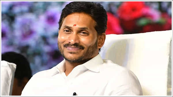 YS Jagan: జగన్ తిరుమల పర్యటన రద్దు.. మీడియా ముందుకు..
