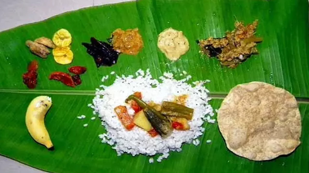మా వంతు సాయంగా.. నిత్యం100మందికి అన్నం పెడుతున్న ఆదర్శ కుటుంబం.. ఎక్కడో కాదండోయ్..!