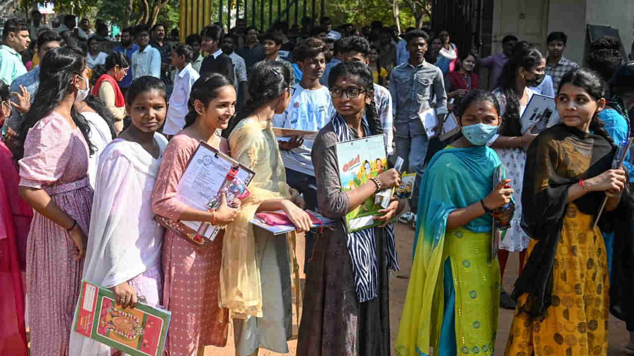 AP SSC Exams: టెన్త్‌ క్లాస్‌ పబ్లిక్ పరీక్షల విధానంలో మార్పులు.. ఏపీ విద్యాశాఖ కీలక నిర్ణయం!