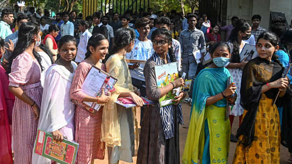 AP SSC Exams: టెన్త్ క్లాస్ పబ్లిక్ పరీక్షల విధానంలో మార్పులు.. ఏపీ విద్యాశాఖ కీలక నిర్ణయం!