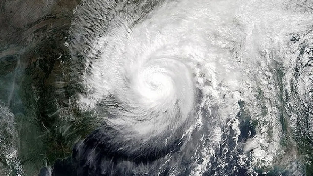 Bay of Bengal: బంగాళాఖాతంలోనే తుఫాన్లు ఎందుకు వస్తాయో తెలుసా? మీకు తెలియని ఎన్నో ఆసక్తికర విషయాలు!