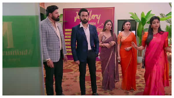 Brahmamudi, October 2nd Episode: రాజ్కి ఛాలెంజ్ విసిరిన అనామిక.. రుద్రాణి ప్లాన్ బయట పెట్టిన స్వప్న..