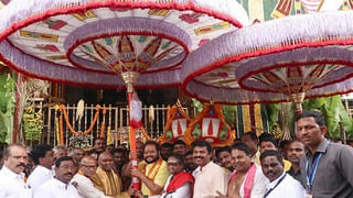 Garuda Vahana Seva: గరుడసేవ కోసం తిరుమల చేరుకున్న చెన్నై గొడుగులు, ఆండాల్ గోదా దేవి మాలలు