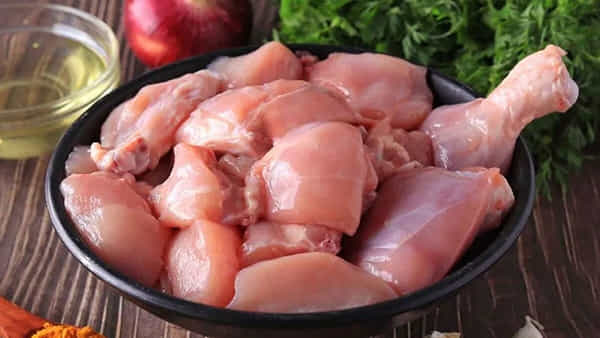 Chicken Price Today: పండగపూట కొండెక్కిన కోడి.. భగ్గు మంటున్న చికెన్ ధరలు