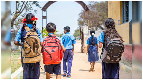 Diwali Holidays: విద్యార్థులకు గుడ్న్యూస్.. దీపావళికి 4 నాలుగు రోజుల సెలవులు!