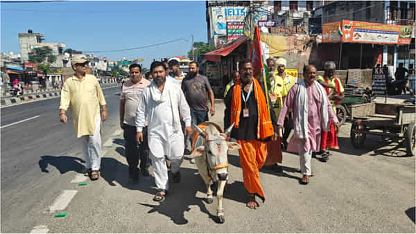 కాశ్మీర్ నుంచి కన్యాకుమారి వరకు గోమాత మహా పాదయాత్ర.. ఏమా కథ?