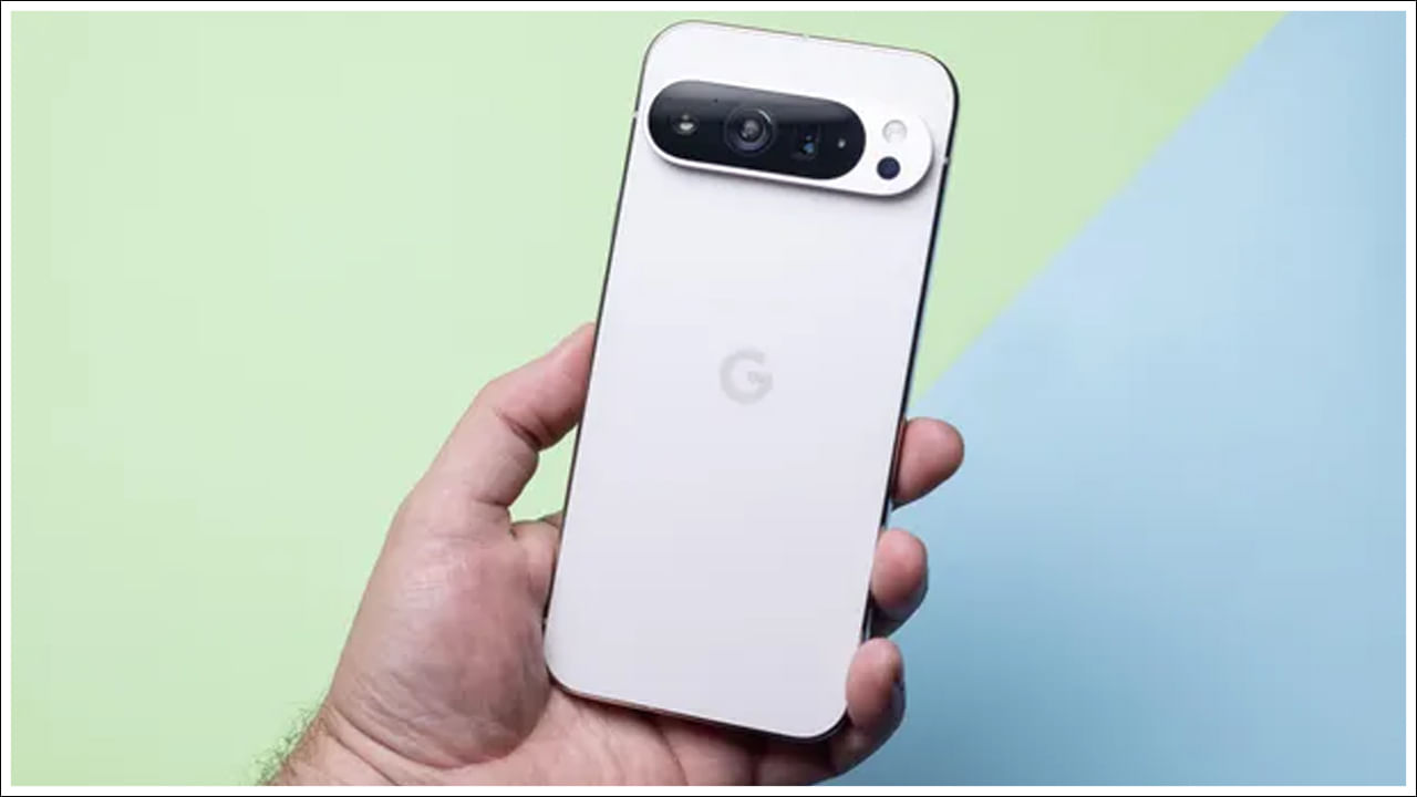 Google Pixel 9 Pro XL స్మార్ట్‌ఫోన్‌లో 6.8-అంగుళాల సూపర్ అక్యూటా డిస్‌ప్లే ఉండగా, స్మార్ట్‌ఫోన్ సుమారు 3,000 నిట్‌ల బ్రైట్‌నెస్‌ కలిగి ఉంది. ఇది సూర్యకాంతిలో కూడా మొబైల్ ఫోన్‌ను సులభంగా ఉపయోగించడానికి సహాయపడుతుంది. 