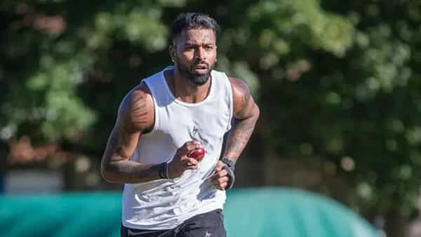 Hardik Pandya: రెడ్ బాల్తో ప్రాక్టీస్ చేస్తోన్న హార్దిక్ పాండ్యా.. టెస్టుల్లోకి రీఎంట్రీ ఇస్తాడా? క్లారిటీ ఇదిగో