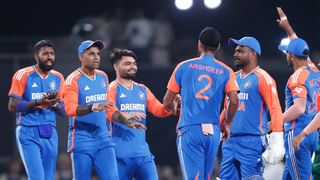 Video: తొలి ఓవర్‌ మెయిడెన్‌.. 2వ ఓవర్‌లో వికెట్‌.. అరంగేట్రంలోనే భారీ రికార్డ్.. చరిత్ర సృష్టించిన టీమిండియా స్పీడ్‌స్టర్